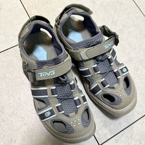 Teva Women's Omnium Sandal, size 8, slate color.